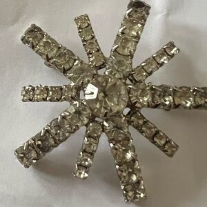 Vintage Sparkling Rhinestone Starburst Brooch